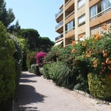 Hyères, 2 Pièces, 4 Personnes - Fr-1-335-58 * Hyères